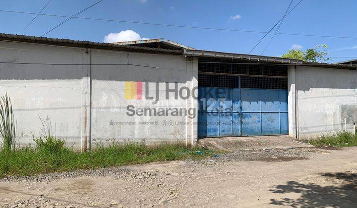 Gudang Siap Pakai di Lingkungan Industri Kecil 1