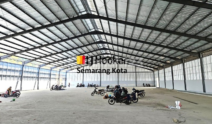Gudang Baru di Kawasan Industri Candi 2