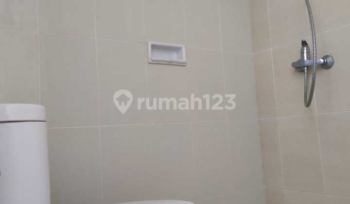 Disewakan Rumah Bagus di Paramount Village Semarang 2