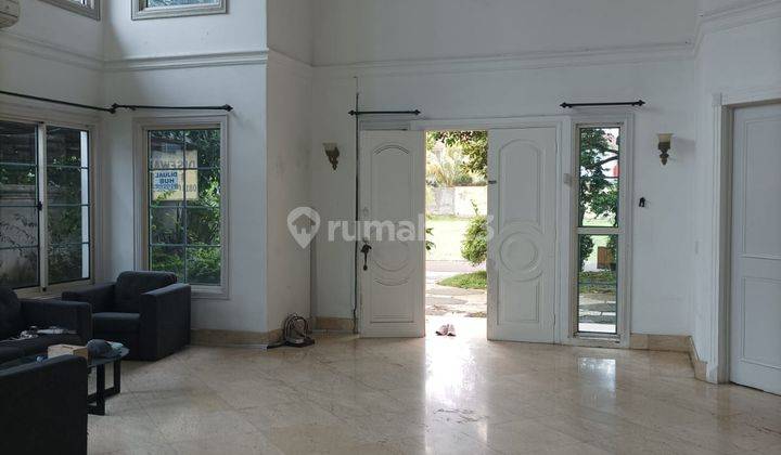 Disewakan Rumah Taman Beverly Golf Lippo Karawaci Tangerang 2