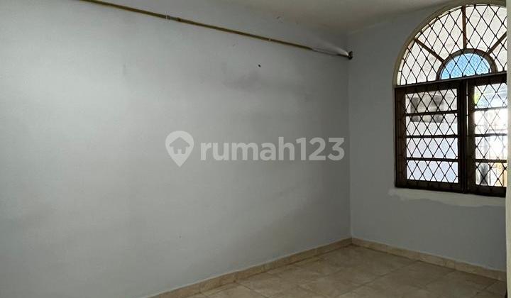 S M Property Rumah Villa Taman Cibodas Tangerang 2