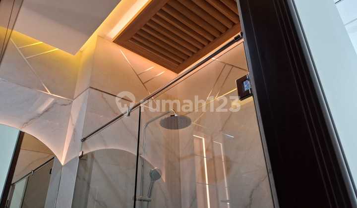 S M Property Beverly Golf Garden House Lippo Karawaci Tangerang 2