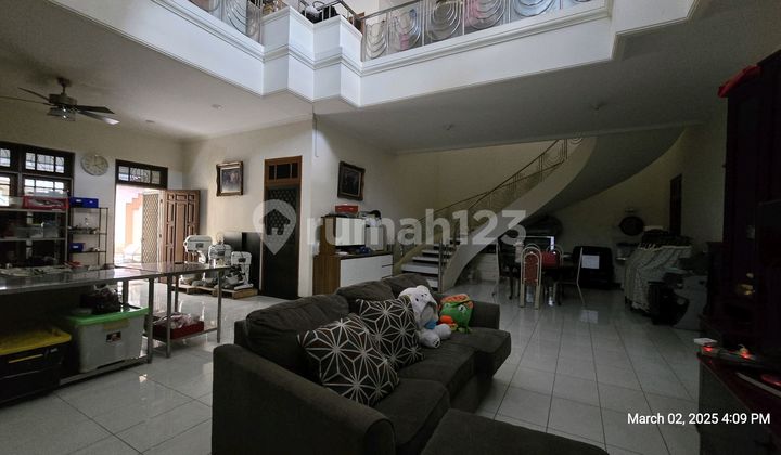 Jual Rumah Taman Hunian Satelit, Sukomanunggal, Darmo Harapan