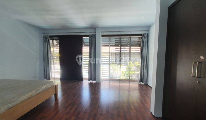 Sewa Rumah Sewa Isen International, Darmo Harapan 4