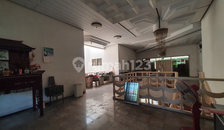 Sewa Rumah Komersial/ Kantor Raya Kertajaya Indah Tengah 6