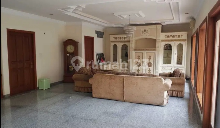 Jual Rumah Split Level Raya Bukit Darmo Golf 2