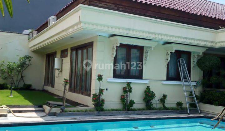 Jual Rumah Mewah Kolam Renang Raya Jemur Andayani 1