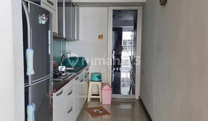 Sewa Apartemen Waterplace Tower B, Pakuwon Indah 2