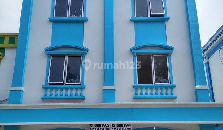 Ruko 300 m2 Taman Surya, Jakarta Barat Gandeng 1