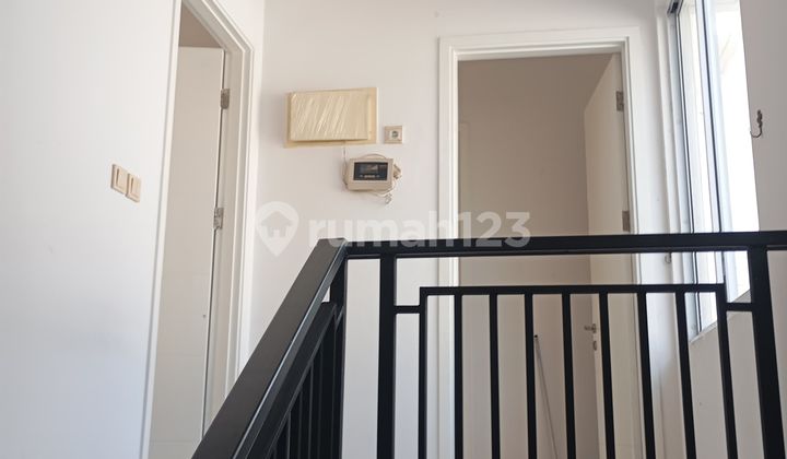 Rumah Kontrakan Bagus Semi Furnished Green Lake City, Jakarta Barat 2