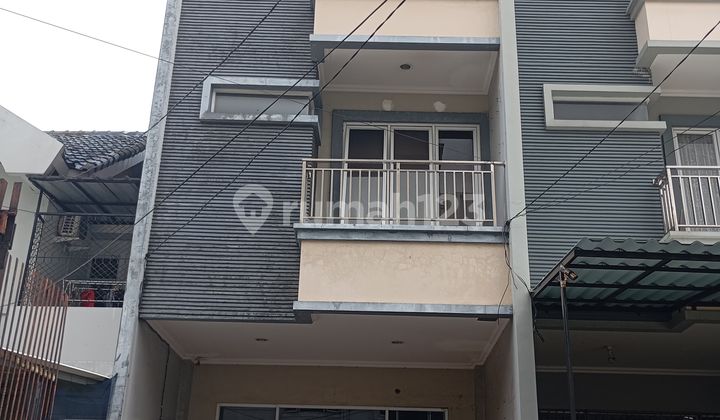 Ruko Bagus 200 m2 SHM Taman Surya, Jakarta Barat Ruko Bagus 200 m2 SHM Taman Surya, Jakarta Barat