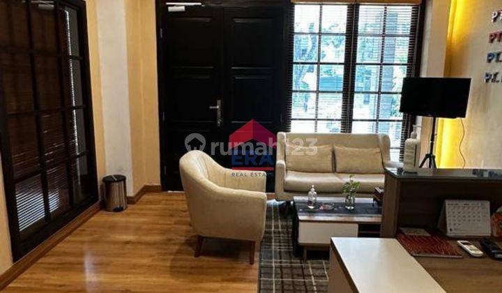 Prime Area Menteng  Rumah Bagus Semi Furnished di Jl. Cik Ditiro, Menteng SHM - Sertifikat Hak Milik 2