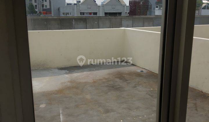 Ruko 3.5 Lantai Jl.fatmawati Raya . Sudah Renovasi . 220 Jt Thn 1