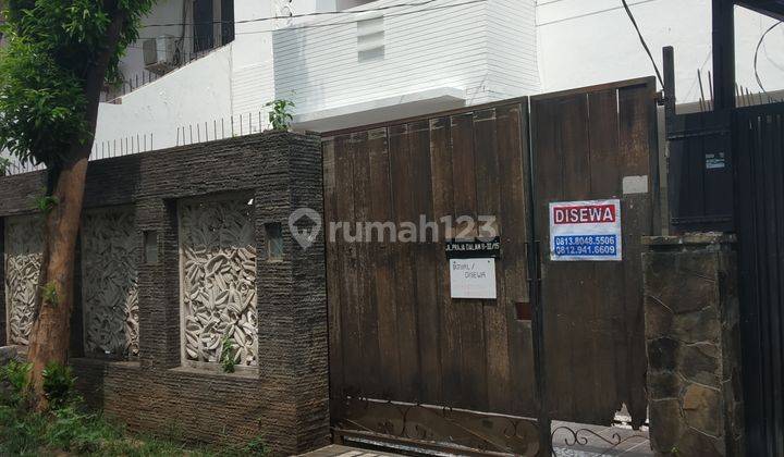 Rumah Prajadalam Lt. 145 M lb.220 M2, 2,5 Lantai , 3,8 M 1