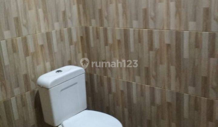 Rumah Prajadalam Lt. 145 M lb.220 M2, 2,5 Lantai , 3,8 M 5