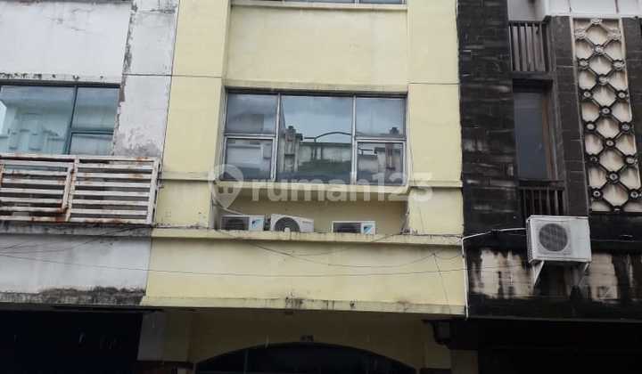 Ruko 4 Lantai. Kompleks Duta Mas Fatmawati. 200 Jt/ Thn
