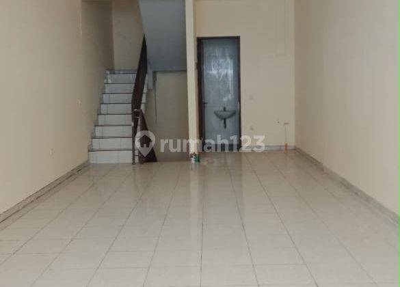 Ruko Fatmawati raya , 3,5 Lantai , Unfurnis , Lokasi dekat ke Cipete 220jt / thn 2