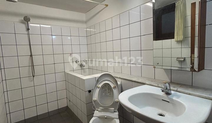 Rumah Taman gandaria Kebayoran baru Lt. 250 m/Lb, 200 m, dekat gandaria City , 275 jt/thn 2