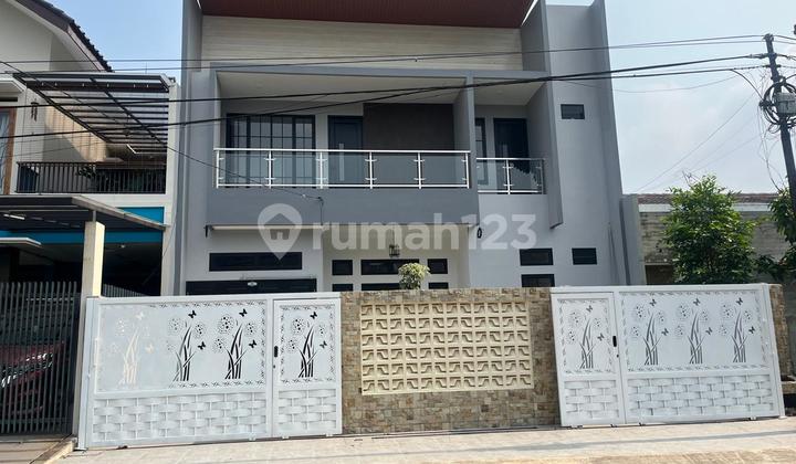 Brand New si Cantik di Boulevard dan ada Kolam Renang Griya Loka sekt 1.6, BSD City