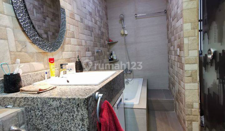 Apartemen di Sewa Cepat Semi Furnished di St Moritz 2
