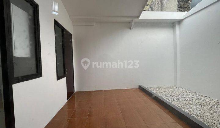 Rumah Hanya 2.150 M , Strategis, Sangat Rapih di Griya Loka Bsd 2