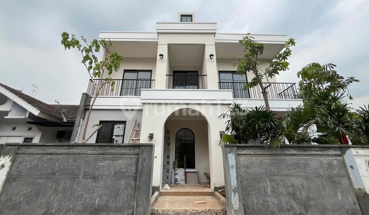 Dijual Rumah Baru Cantik Hook Kencanaloka BSD City  Semi furnish