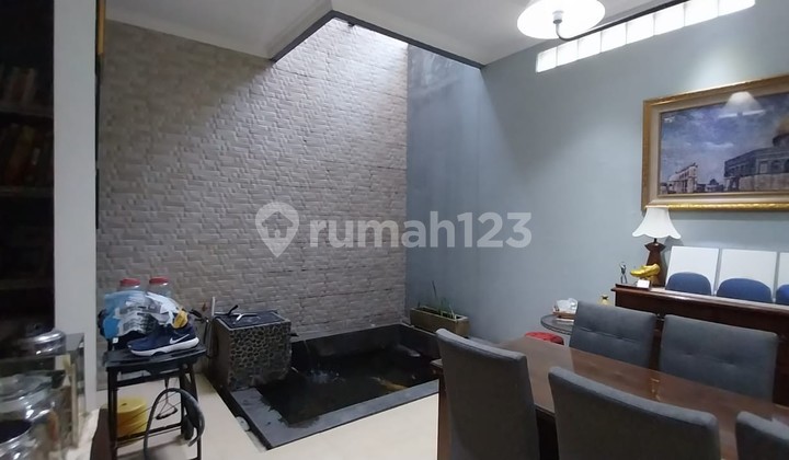 Dijual Rumah Hunian Asri Plus Kos2-kosan di Ciputat 2
