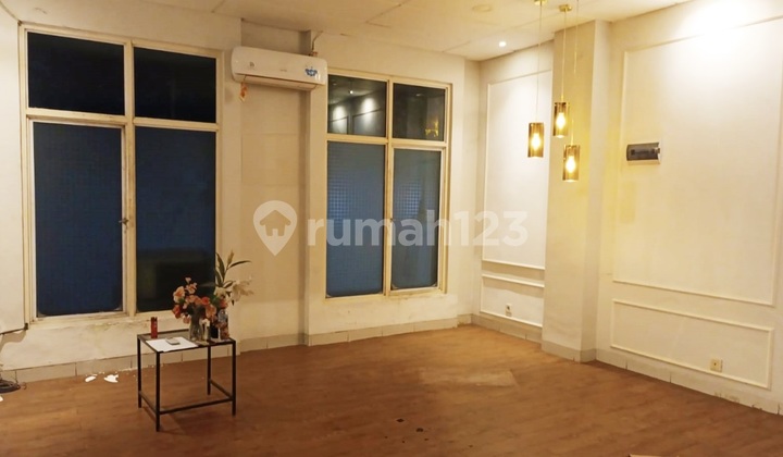 For Rent, Ready to Use Shop House (Ruko) at Tol Boulevard (RTB) BSD, Facing Main Road