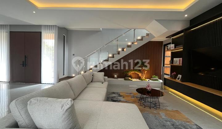 Wajib survey rumah Baru Modern Minimalis,  furnish di Kencanaloka BSD CITY