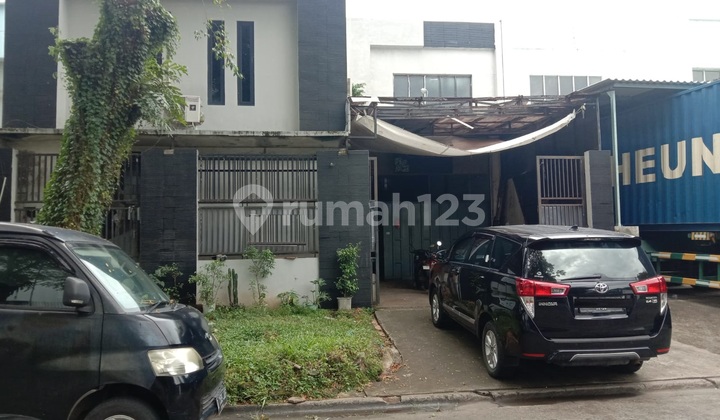 Price Drop Quick Sale Warehouse in Taman Tekno BSD Integrated Industrial Area with Global Reputation