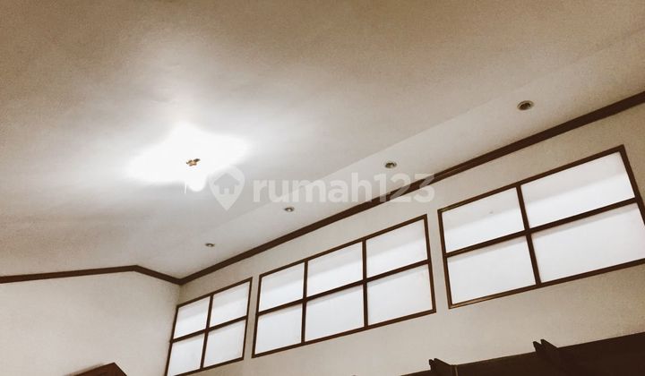 Dijual Cepat Rumah Asri Depan Taman di Bintaro Veteran Jakarta Selatan 2