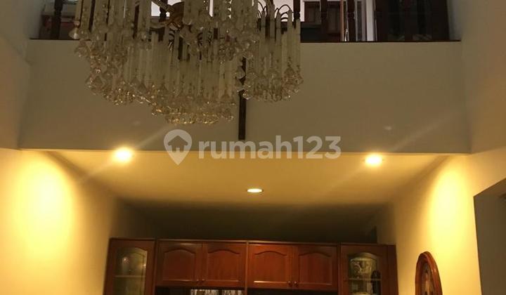 Quick Sale: 4-Bedroom House on Jl Puri Kencana Cipete Raya 2