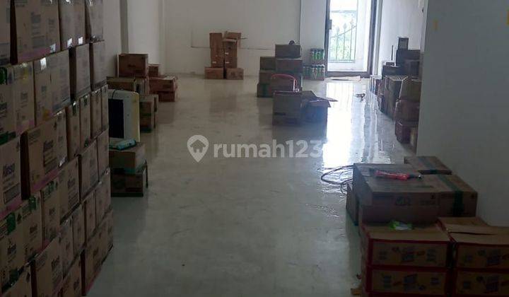 Ruko Strategis Pinggir Jalan Besar Bandengan Selatan 3