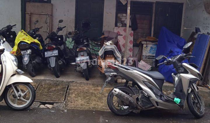 Rumah Tua Akses Mobil di Spor Kran Kemayoran 1