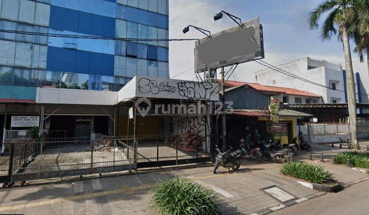 Ruko Siap Pakai Pinggir Jalan di Lapangan Bola Kebon Jeruk 1