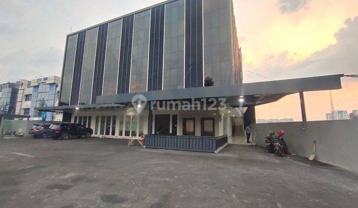 Gedung Kantor Baru Siap Pakai Pinggir Jalan Dewi Sartika 1