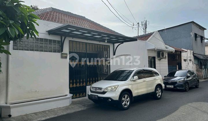 Quick Sale House on Jl Tiang Bendera 1
