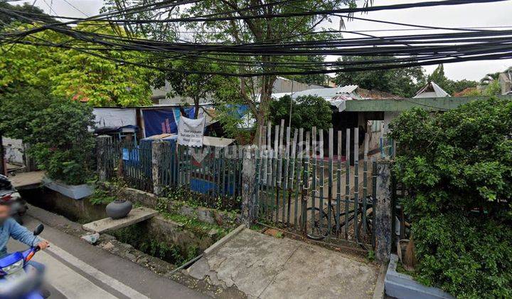 Rumah Tua Pinggir Jalan Besar di Kepu Selatan Kemayoran