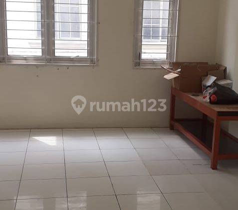 Ruko Siap Pakai Dekat Kawasan Bisnis di Wedana Taman Sari 2