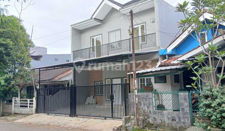 Bebas Banjir, Rumah, 2 Lantai, SHM, Siap Huni di Griya Loka Sek 1.1 Bsd Tangerang Bebas Banjir, Rumah, 2 Lantai, SHM, Siap Huni di Griya Loka Sek 1.1 Bsd Tangerang