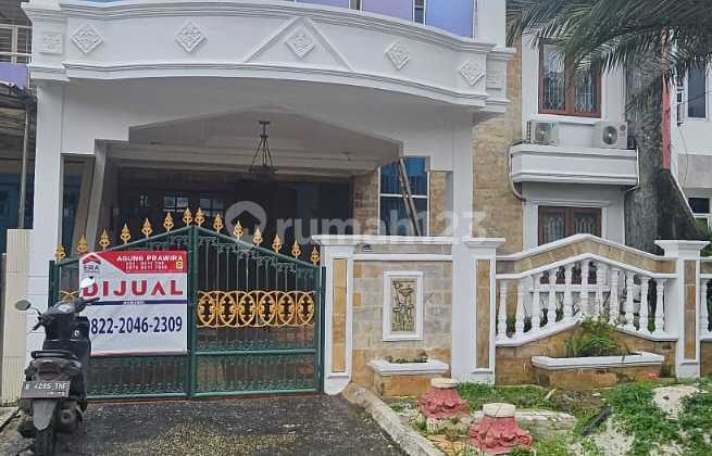 Dijual Cepat..Harga Negoo.....Komp. Taman Moderen Siap Huni Sudah Renovasi untuk LT : 200Dimensi :Lb : 165 SHM K.tidur : 3+1 (Kamar Study)Kamar Tv Keluarga: 1Kamar Pembantu: 1Ruang Tamu: 2Ruang Makan: 1Dapur: 2 (Basah dan Kering) K.mandi : 3Garasi: 2List Dijual Cepat..Harga Negoo.....Komp. Taman Moderen Siap Huni Sudah Renovasi untuk LT : 200Dimensi :Lb : 165 SHM K.tidur : 3+1 (Kamar Study)Kamar Tv Keluarga: 1Kamar Pembantu: 1Ruang Tamu: 2Ruang Makan: 1Dapur: 2 (Basah dan Kering) K.mandi : 3Garasi: 2List