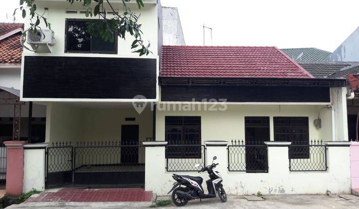 PONDOK TIRTA MANDALA  Rumah siap huni  PDAM,SHM  bangunan tahun.2010  rumahnya hadap... BARAT

- HYPER MART TOLE ISKANDAR BBM* (jl. Tole iskandar) 1.2 km

- Dari jln raya jakarta bogor *(dari simpangan Depok)* -+ 2.5 km

- Ke RS.SIMPANGAN DEPOK 2.6 km 1