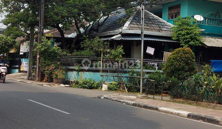 Rumah Pinggir Jalan  Raya Taman Malaka Selatan Raya..dekat Kampus Dharma Persada   Sertifikat Hak Milik....harga Nego....cocok Untuk Apotik/Usaha/Kantor 2