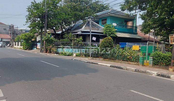 Rumah Pinggir Jalan  Raya Taman Malaka Selatan Raya..dekat Kampus Dharma Persada   Sertifikat Hak Milik....harga Nego....cocok Untuk Apotik/Usaha/Kantor 1