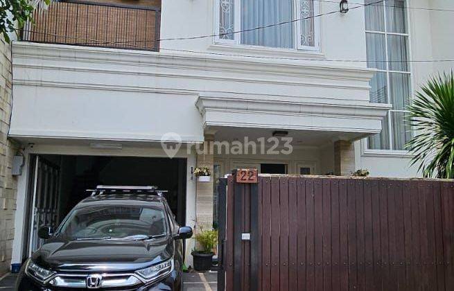 Pejompongan...rumah Bagus Ditengah Kota Belakang Gedung Bpk 2 Lantai Shm 2