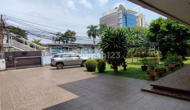 Tempat Usaha Jalan Raya 1