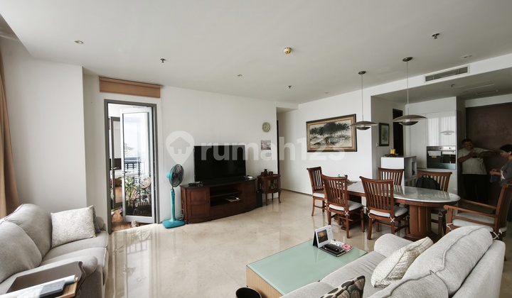 Executive 2 Bedroom Senopati Suites For Sale 2