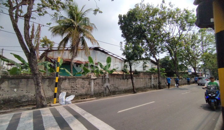 Tanah & Bangunan Ex Pabrik Dijual