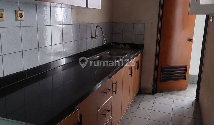 Apartemen Red Top Bagus Semi Furnished pecenongan 4