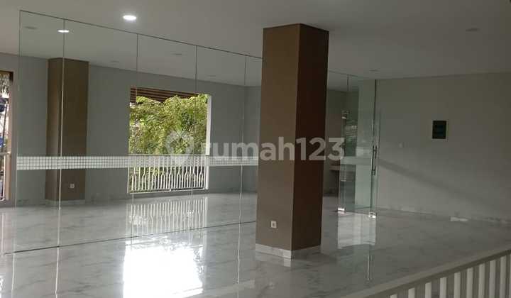 Gedung di Jakarta Timur